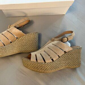SUNDANCE Natural Alfresco Sandals in Size 40